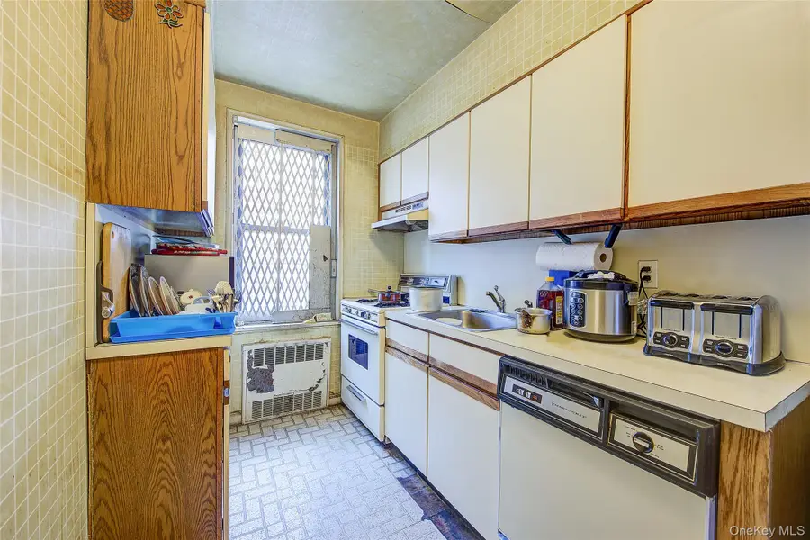 37-27 86th Street #5S, Jackson Heights, NY 11372 - #3
