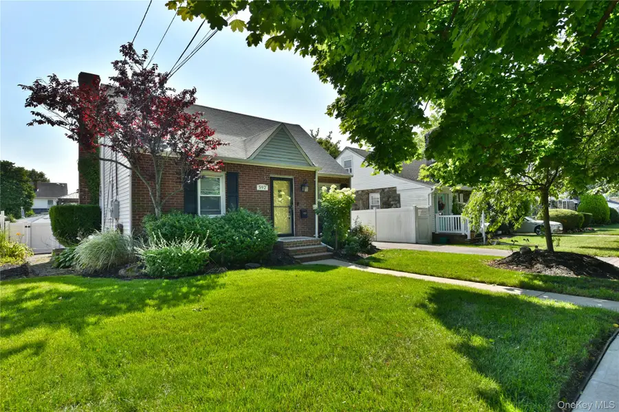 592 Winthrop Avenue, Bellmore, NY 11710 - #3