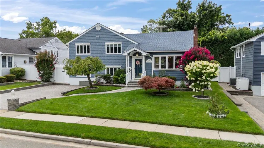 790 Wenwood Drive, East Meadow, NY 11554 - #2
