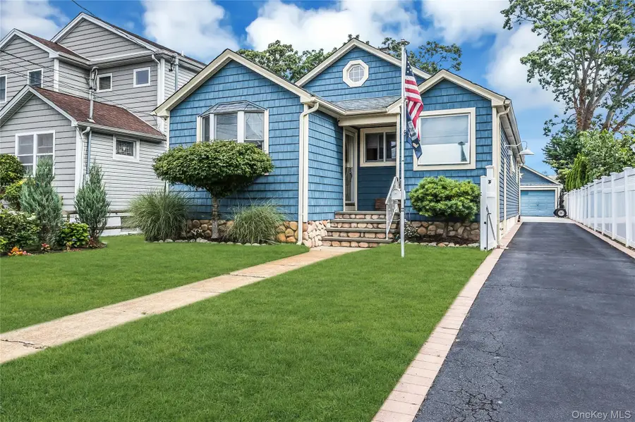 2723 Clarendon Avenue, Bellmore, NY 11710 - #2