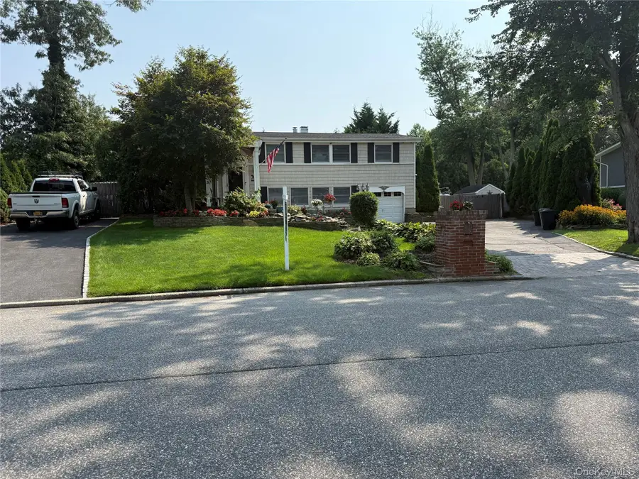 14 Fairway Drive, Port Jefferson Station, NY 11776 - #2