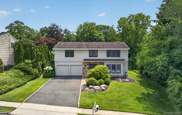 30 Irving Drive, Woodbury, NY 11797