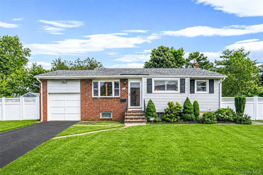 25 Merritt Street, Lindenhurst, NY 11757 - #2
