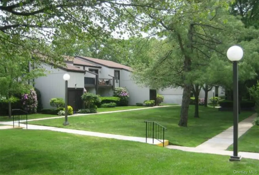 71 Richmond Boulevard #3B, Ronkonkoma, NY 11779 - #3