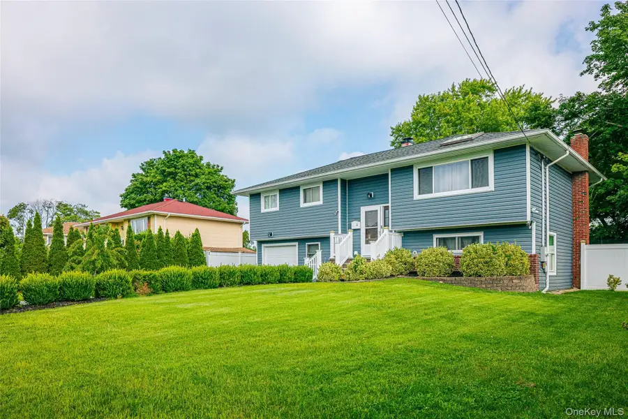 199 W Orange Street, Brentwood, NY 11717 - #3