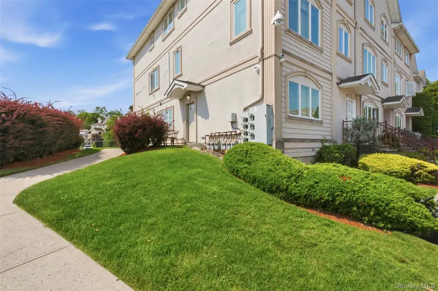 1 Butterman Place, Monsey, NY 10952 - #3