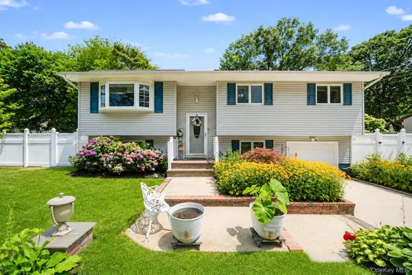 109 Midland Boulevard, Ronkonkoma, NY 11779