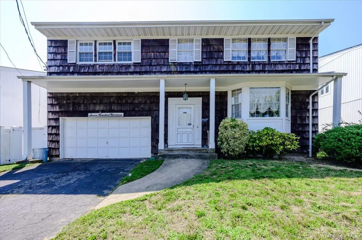 719 Hungry Harbor Road, Valley Stream, NY 11581 - #1