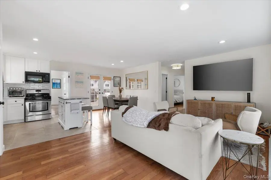 7 Whiting Road, East Quogue, NY 11942 - #2