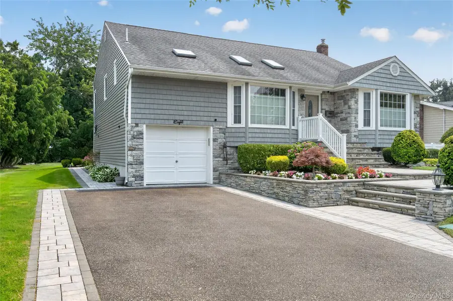 8 Yates Lane, Jericho, NY 11753 - #2
