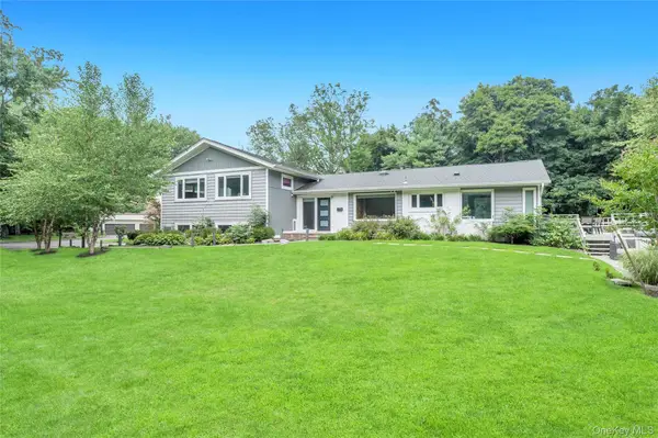 125 Hicks Lane, Great Neck, NY 11024