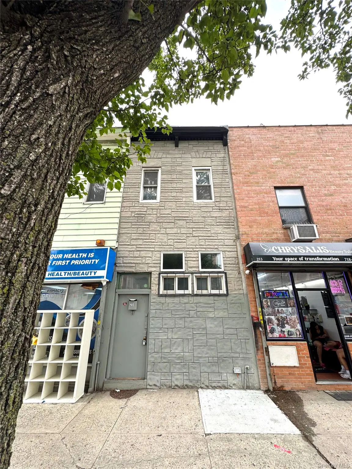 251 Graham Avenue, Brooklyn, NY 11206 - #1