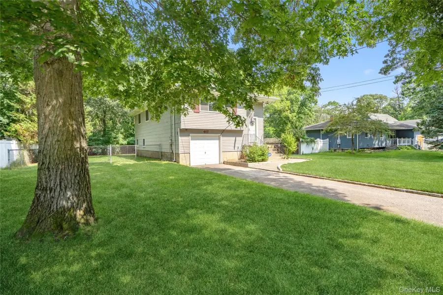 417 Winters Drive N, Mastic, NY 11950 - #2