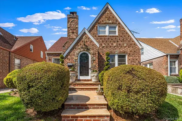 166-47 25th Avenue, Whitestone, NY 11357