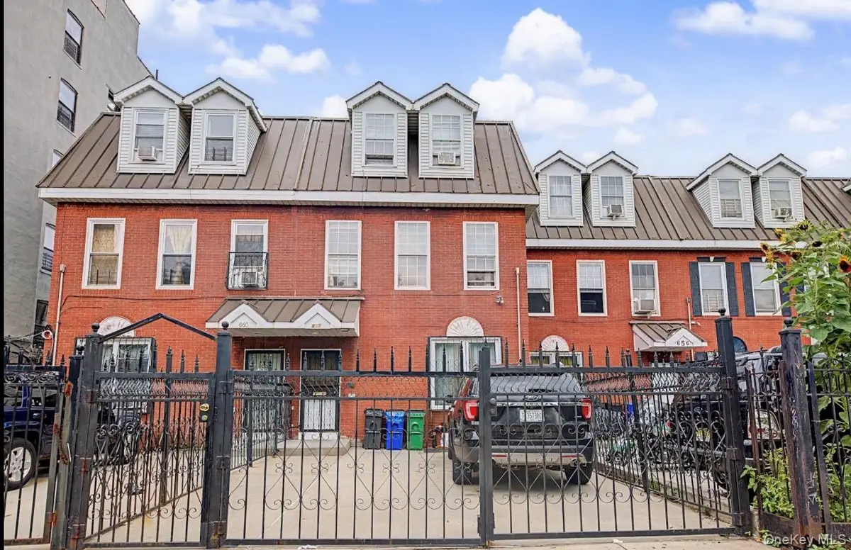 658 Beck Street, Bronx, NY 10455 - #1