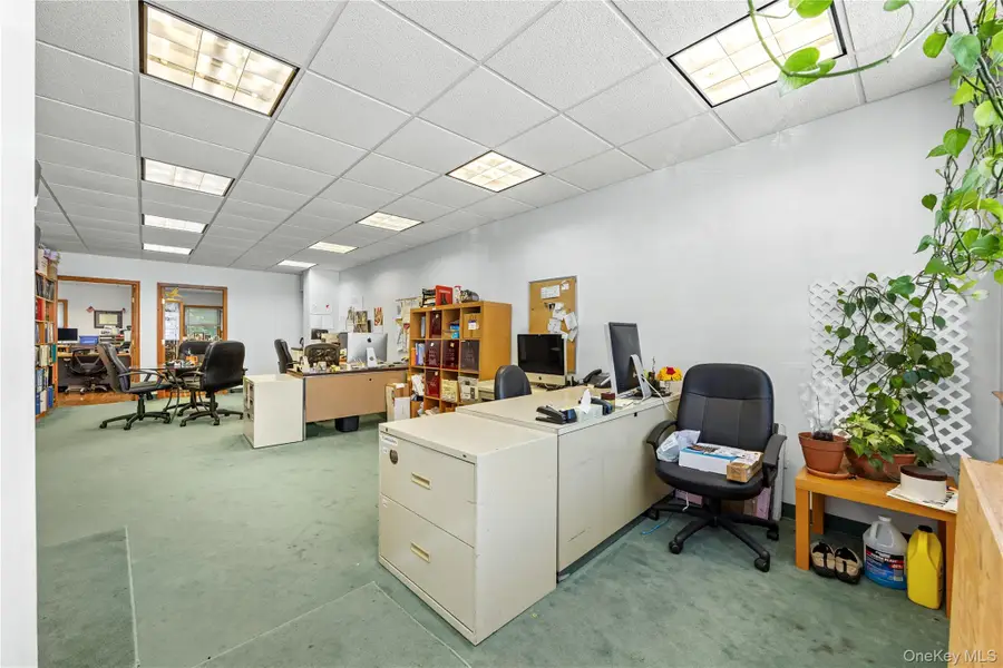 42-18 235 Street, Douglaston, NY 11363 - #3