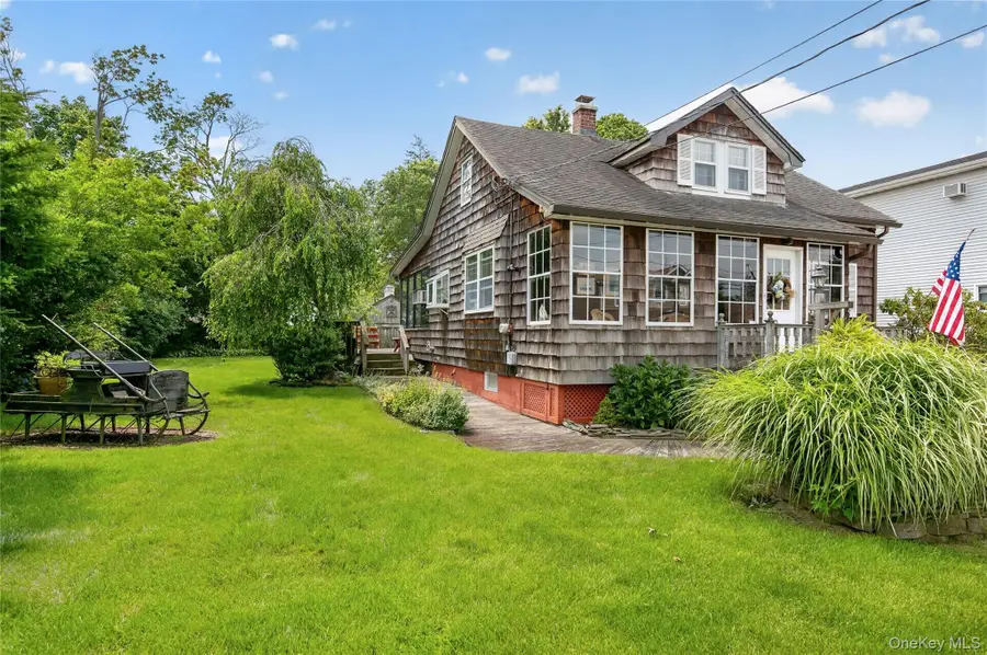 42 Cedar Street, Islip, NY 11751 - #3