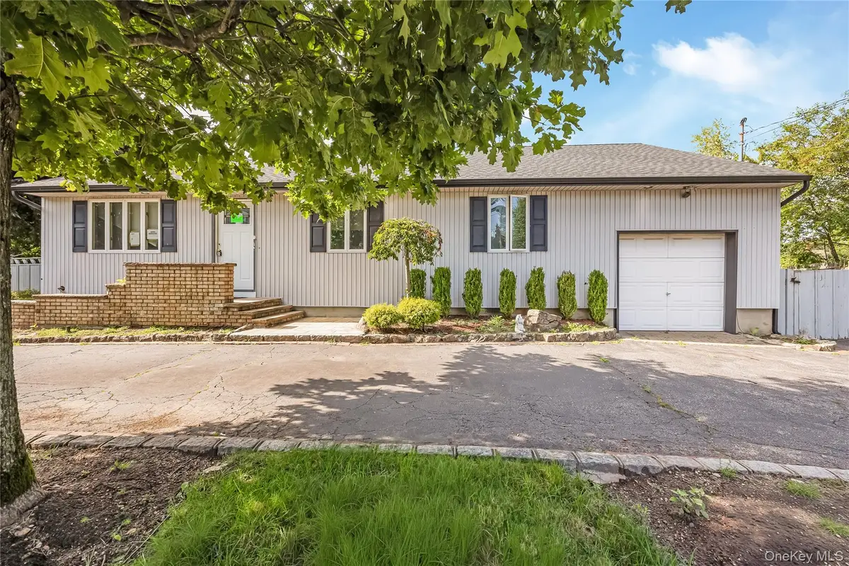 371 Grand Boulevard, Deer Park, NY 11729 - #1