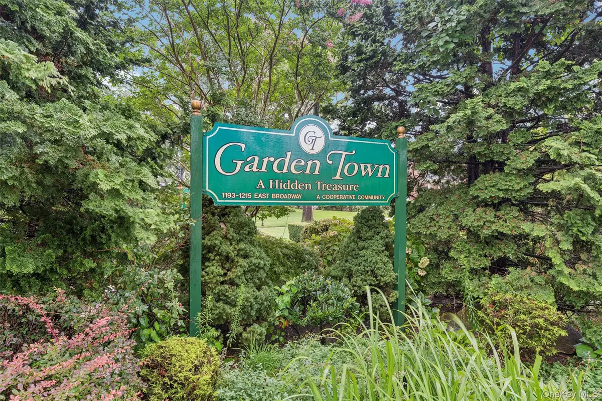 1195 E Broadway #L21, Hewlett, NY 11557 - #1