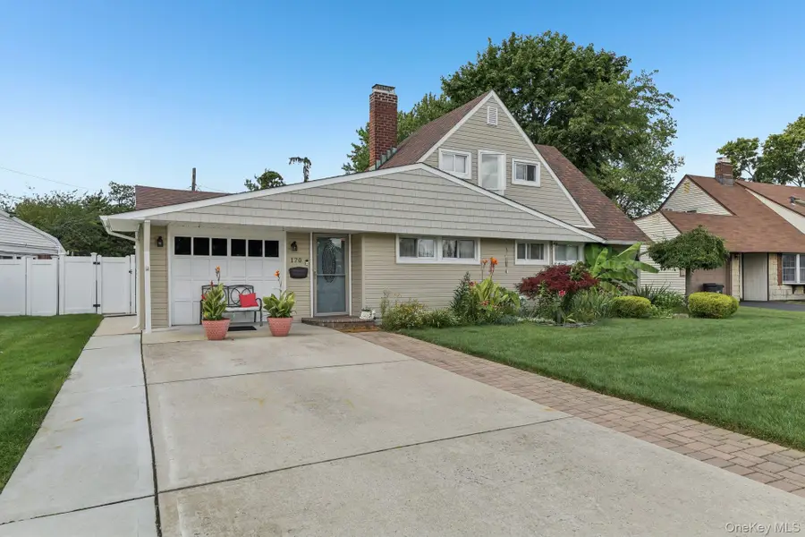170 Tardy Lane S, Wantagh, NY 11793 - #2