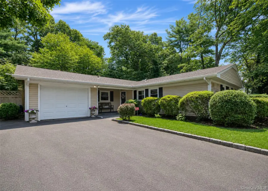 19 Pennaquid Road, Coram, NY 11727 - #2