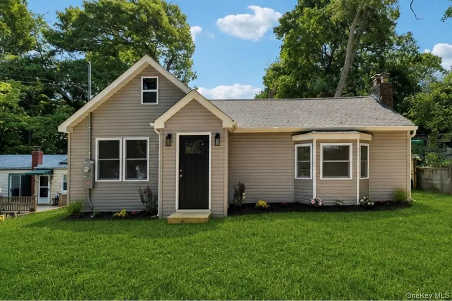 5 Kew Drive, Sound Beach, NY 11789 - #2