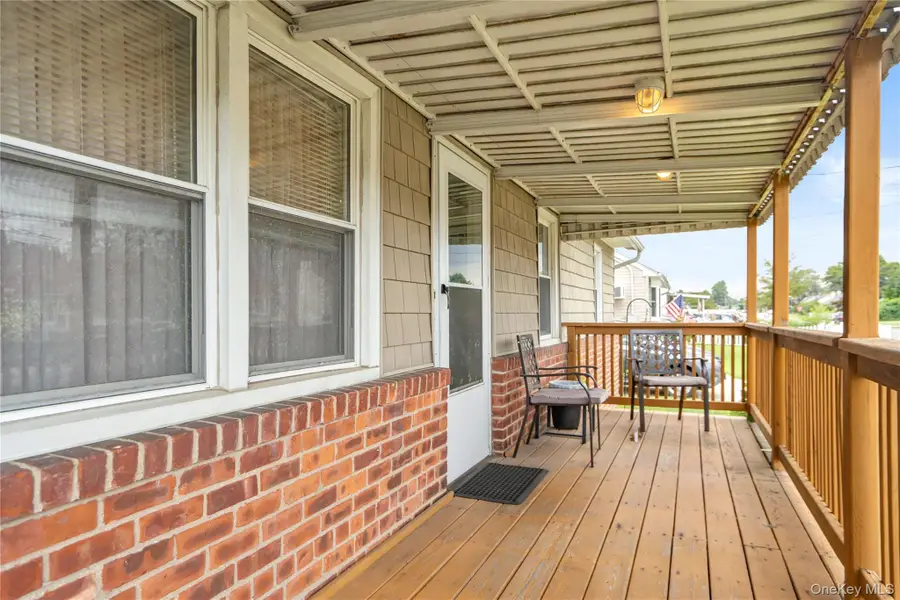 30 Anderson Avenue, North Babylon, NY 11703 - #2