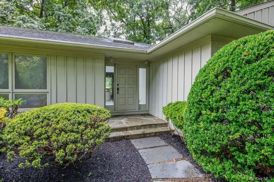 30 Fairway Drive, Port Jefferson, NY 11777 - #2