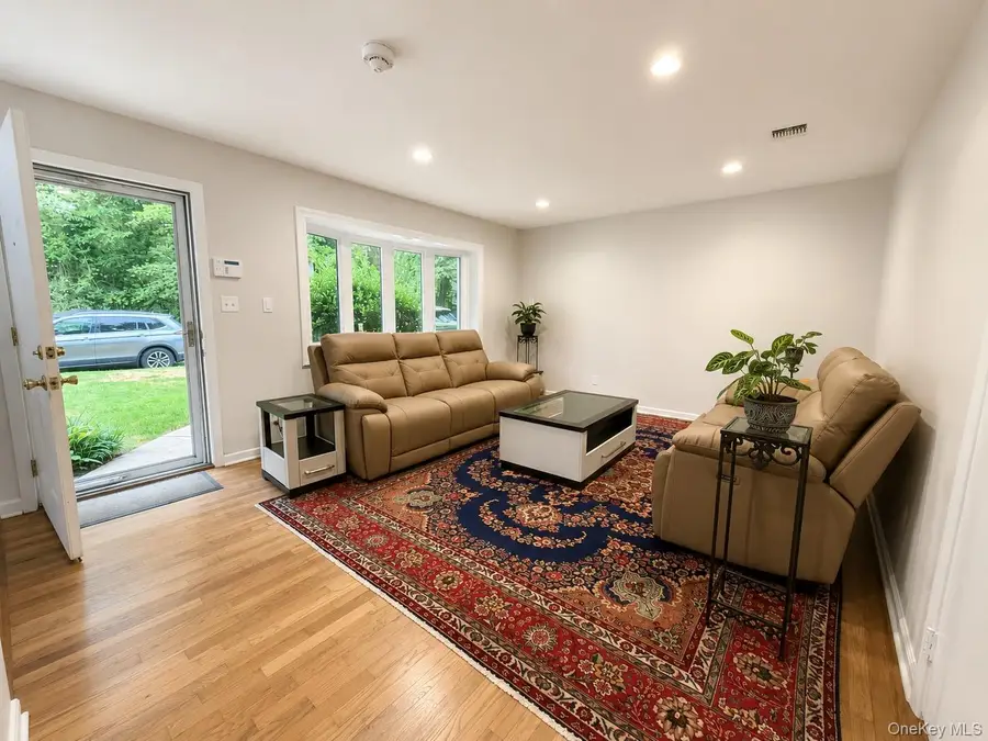5 Second Road, Great Neck, NY 11021 - #2
