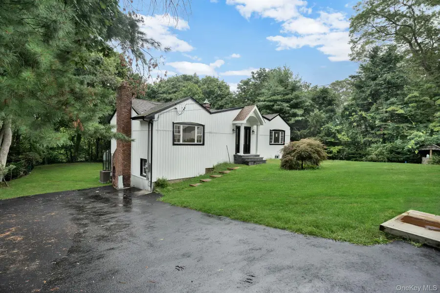 7 Weinmann Boulevard, Melville, NY 11747 - #2