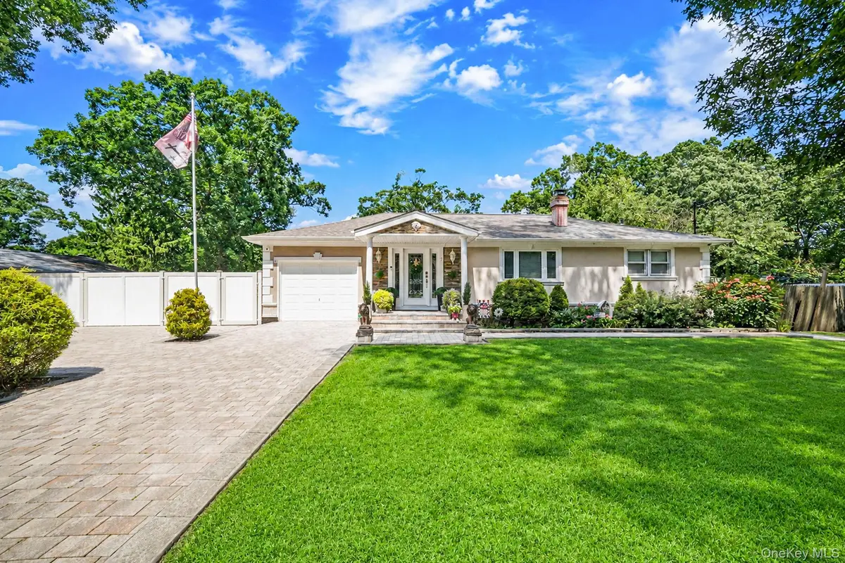 5 Overlook Drive, Mastic, NY 11950 - #1