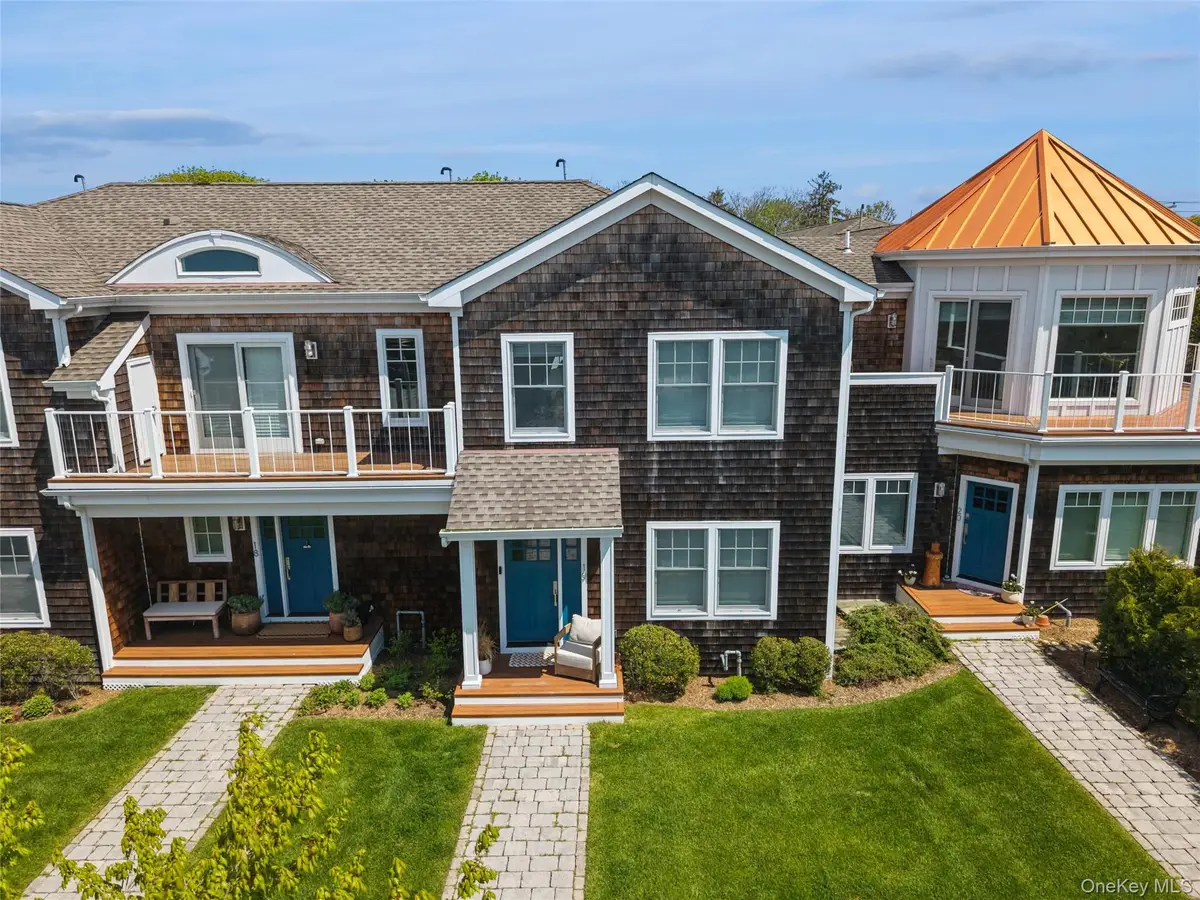 68 Foster Avenue #19, Hampton Bays, NY 11946 - #1