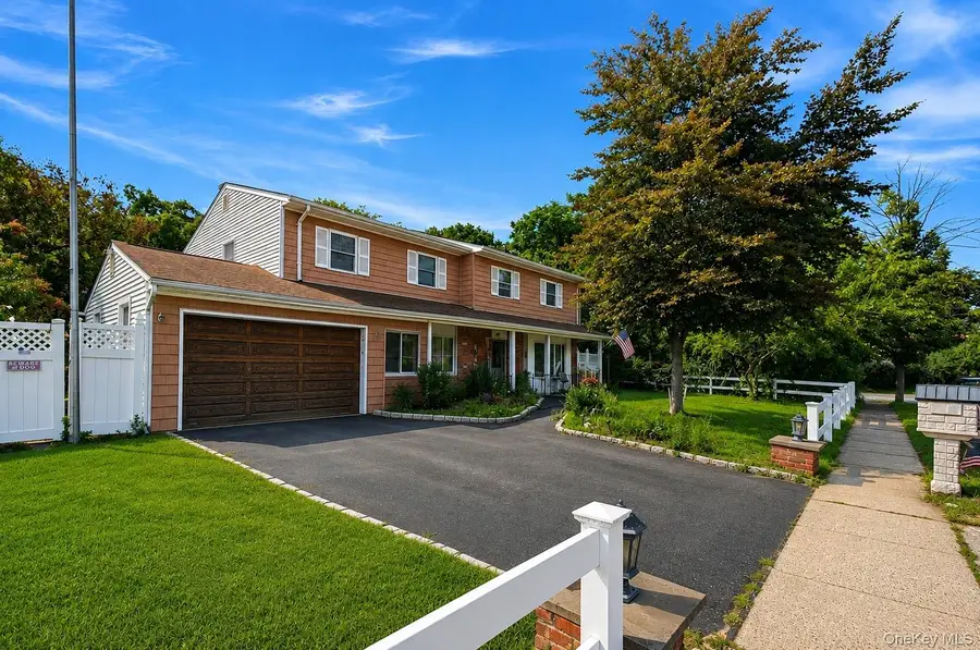8 Singingwood Drive, Holbrook, NY 11741 - #3