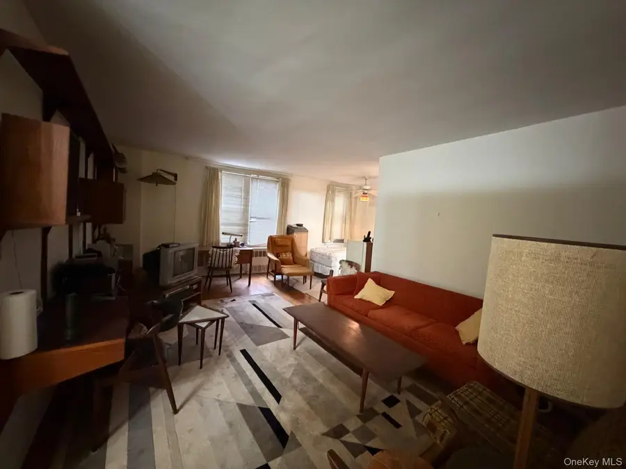 78-40 164th St #2M, Fresh Meadows, NY 11366 - #2