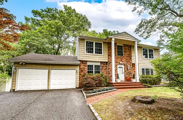 15 Washington Avenue, Miller Place, NY 11764