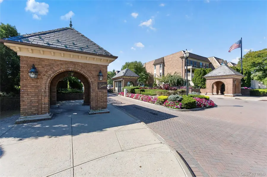 20550 Brian Crescent #1076, Bayside, NY 11360 - #3