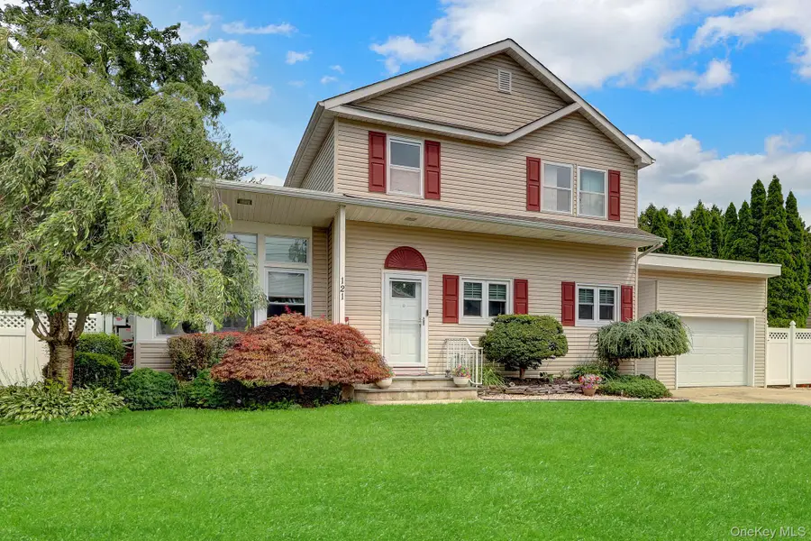 121 Wright Avenue, Deer Park, NY 11729 - #2