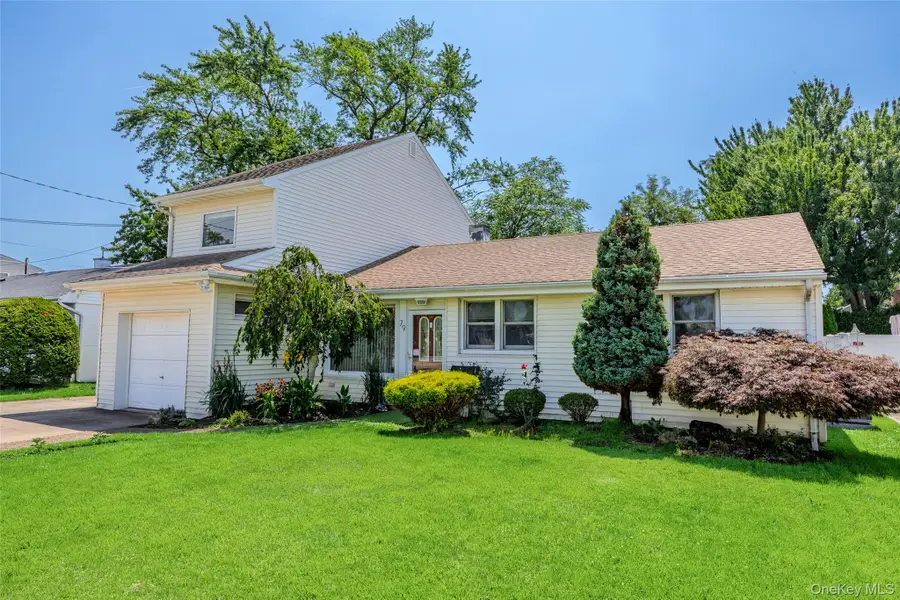 79 Spruce Lane, Valley Stream, NY 11581 - #2