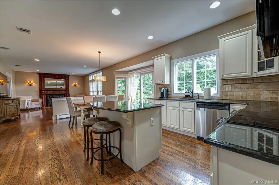 61 Hillside Avenue, Saint James, NY 11780 - #3