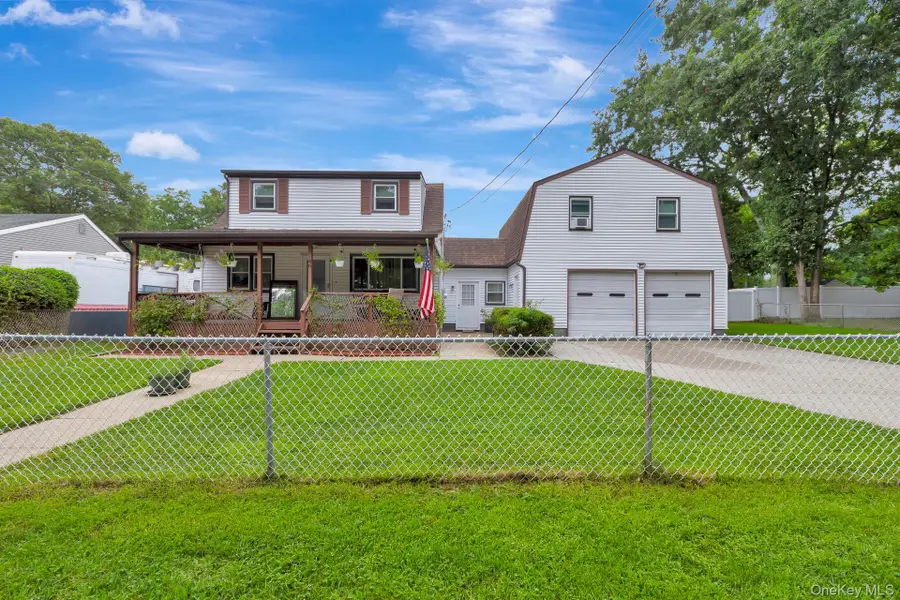 46 Pentmoor Drive, Mastic, NY 11950 - #3