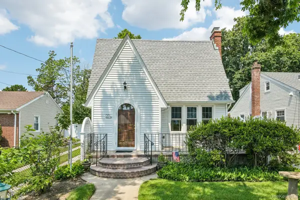 781 Grand Terrace Avenue, Baldwin, NY 11510