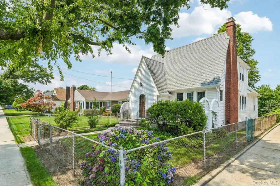 781 Grand Terrace Avenue, Baldwin, NY 11510 - #3