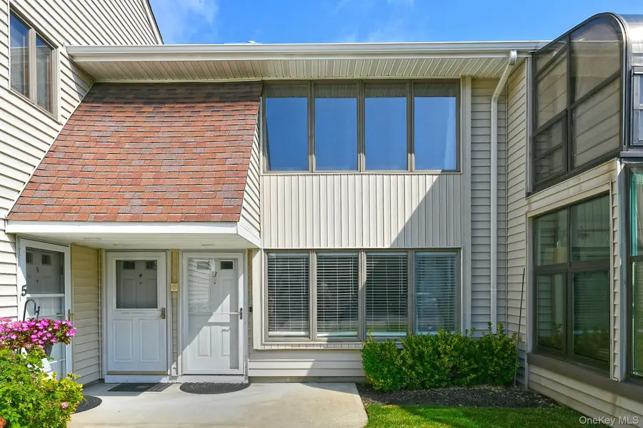 20 Laurel Avenue #3, East Islip, NY 11730 - #3