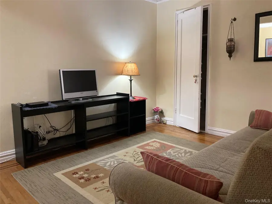 61-41 Saunders Street #B57, Rego Park, NY 11374 - #3