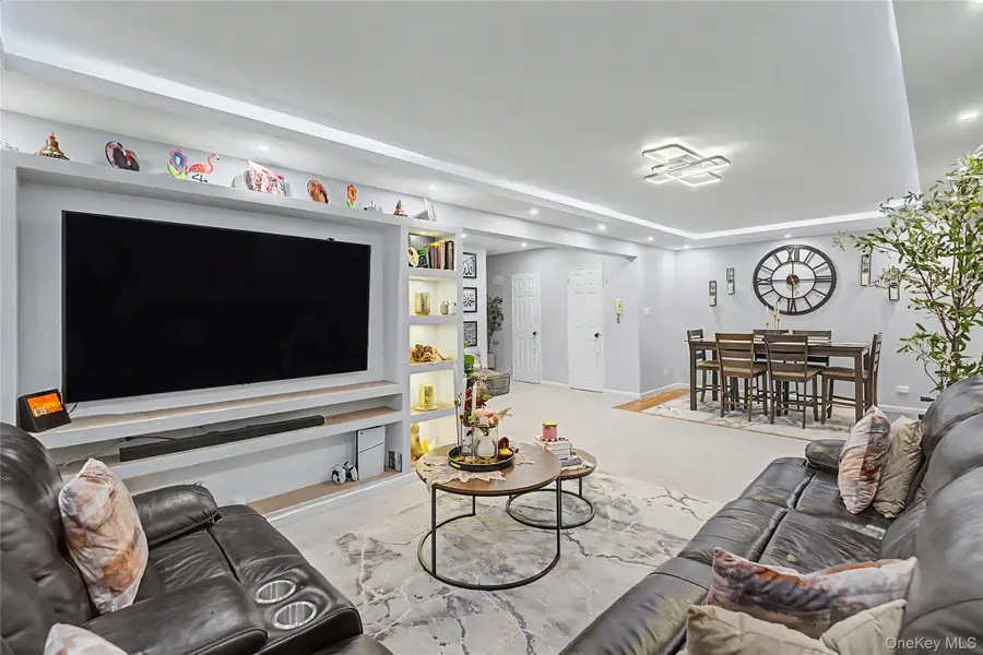 226-26 Union Turnpike #2R, Oakland Gardens, NY 11364 - #2