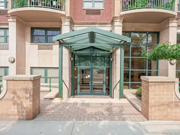 143-41 84th Drive #1A, Briarwood, NY 11435