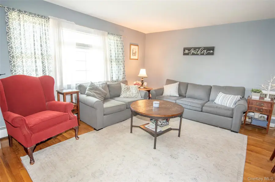 67 Iris Avenue, Floral Park, NY 11001 - #3