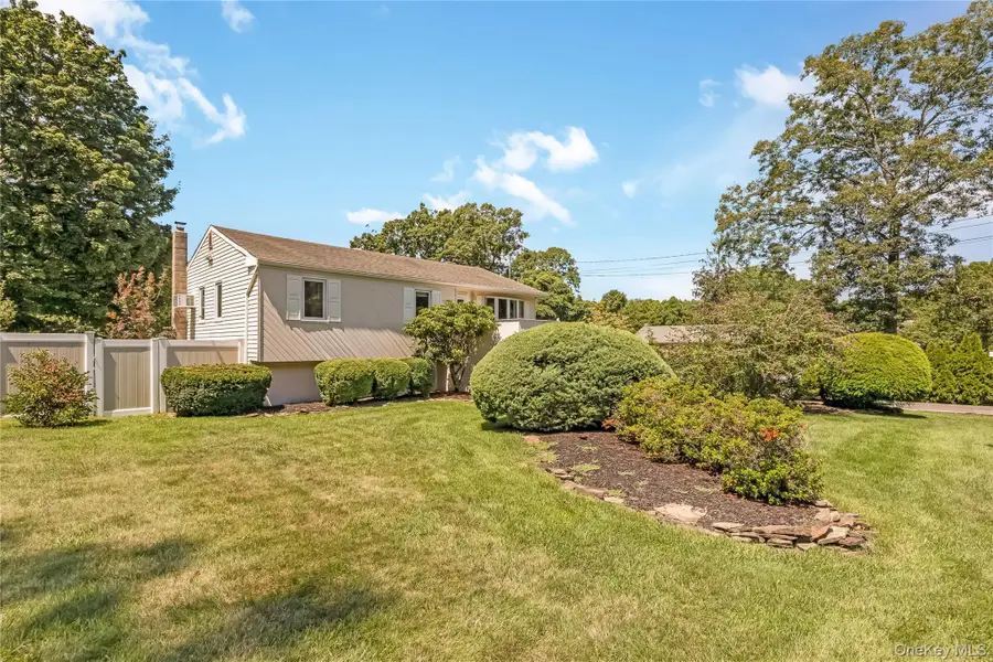 615 Sleepy Hollow Drive, Shirley, NY 11967 - #3