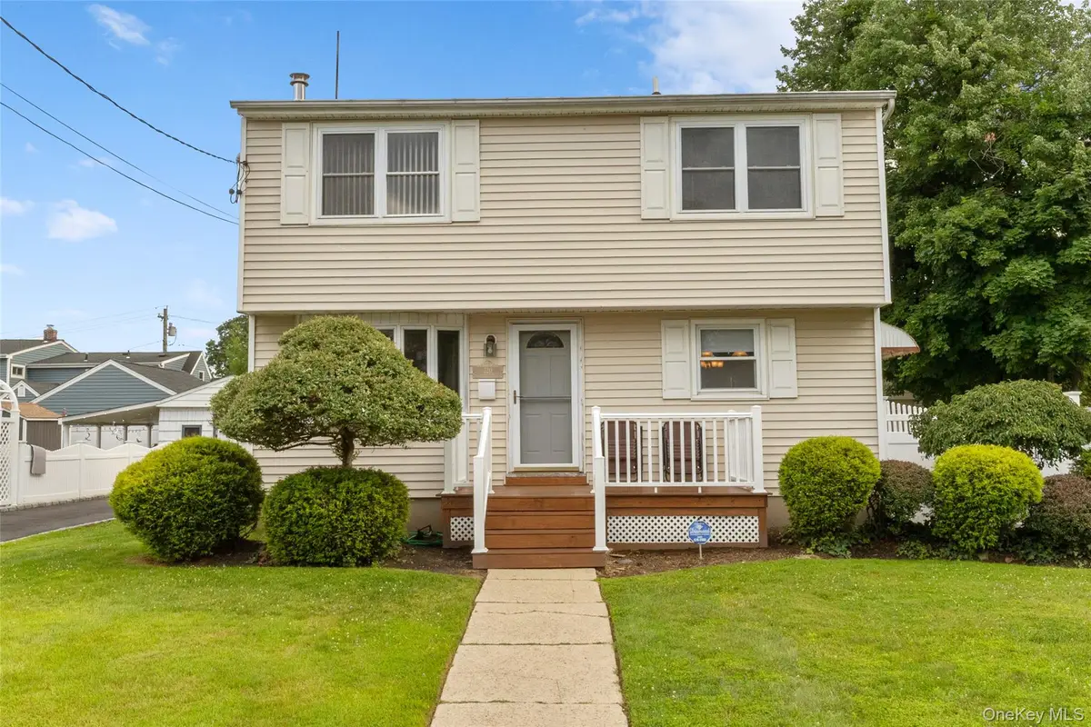320 Aster Road, West Islip, NY 11795 - #1