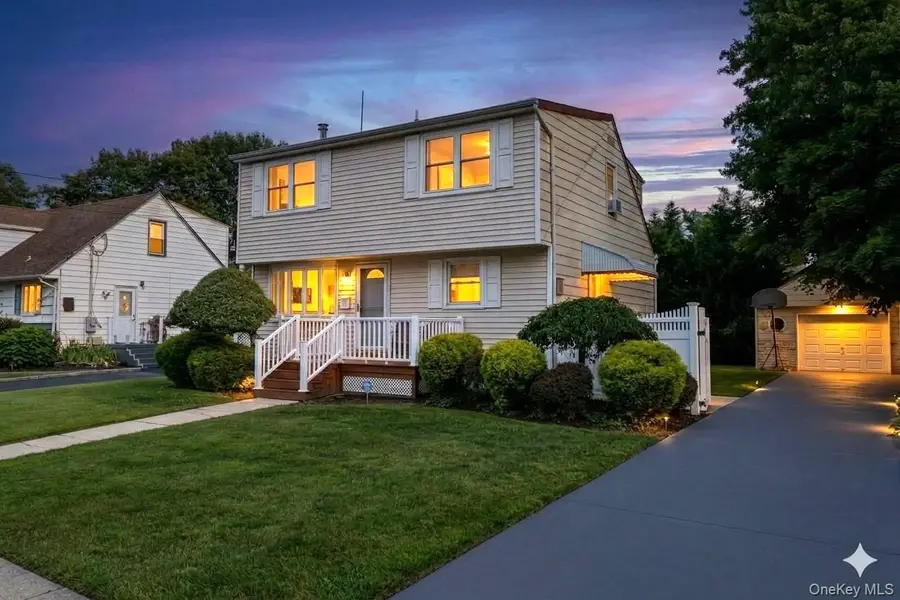 320 Aster Road, West Islip, NY 11795 - #3
